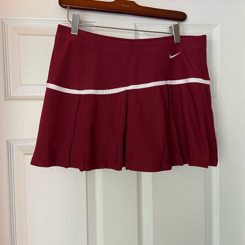 Nike Dri-Fit Maroon Tennis Skorts Size M 🎾